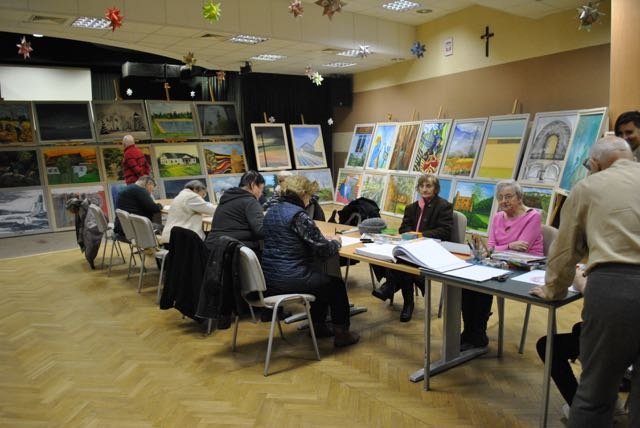 Seniorzy na wystawie i warsztatach
